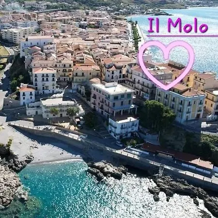 Il Molo Sul Lungomare Bed and Breakfast