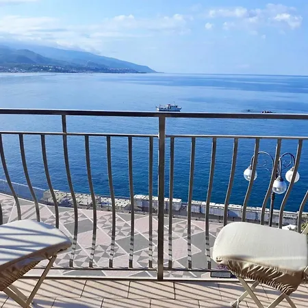 Il Molo Sul Lungomare 3* Diamante