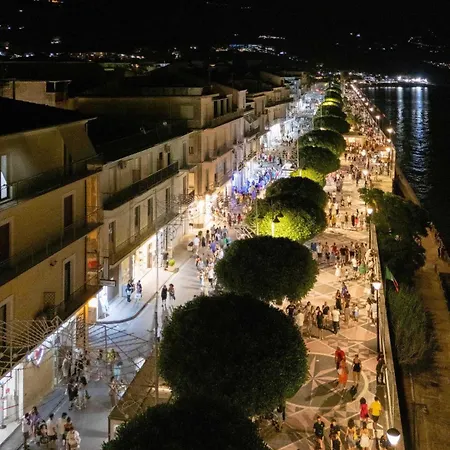 Bed and Breakfast Il Molo Sul Lungomare 3*