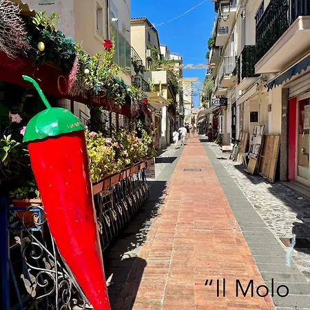 Il Molo Sul Lungomare ベッド・アンド・ブレックファスト ディアマンテ