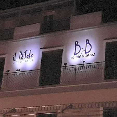Il Molo Sul Lungomare 3*