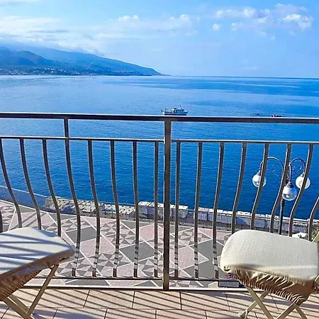 Il Molo Sul Lungomare