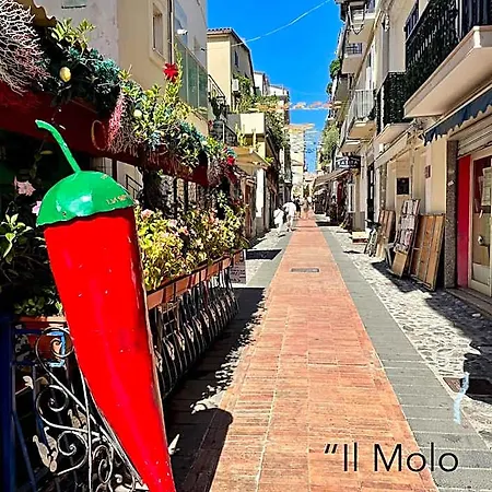 Il Molo Sul Lungomare 3*