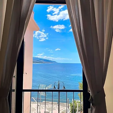 Il Molo Sul Lungomare Отель типа 