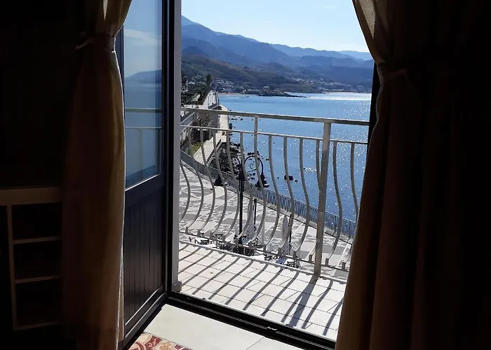 Il Molo Per Vacanze 住宿加早餐酒店 3*